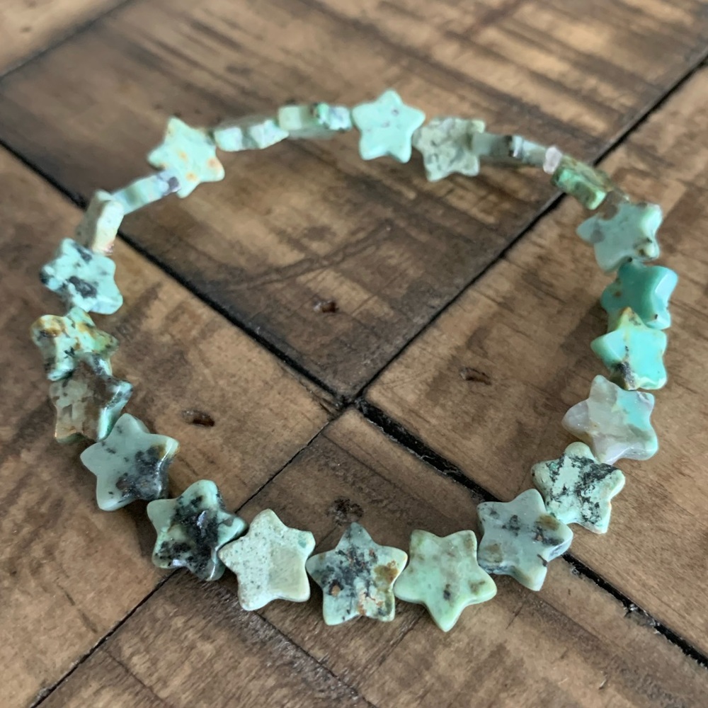 8mm Star-cut Turquoise Chakra Bracelet - Picture 2 of 9